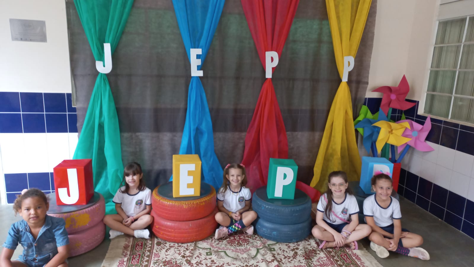 ESCOLAS MUNICIPAIS ENCERRAM PROJETO JEPP COM FEIRINHAS EMPREENDEDORAS